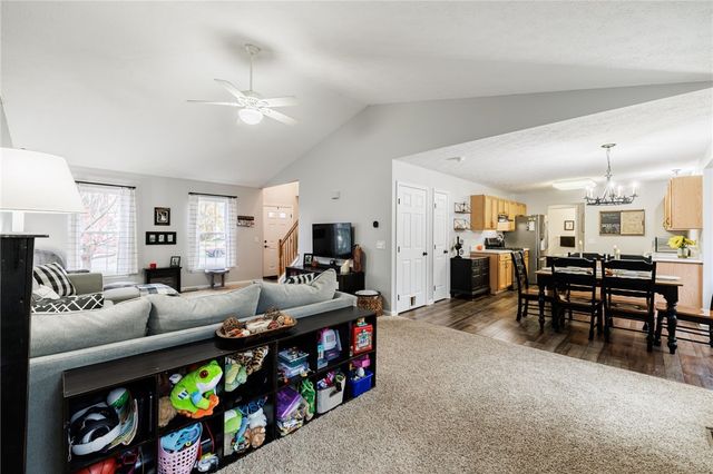 28 Osprey Drive, Henrietta, NY 14586