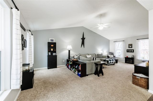 28 Osprey Drive, Henrietta, NY 14586