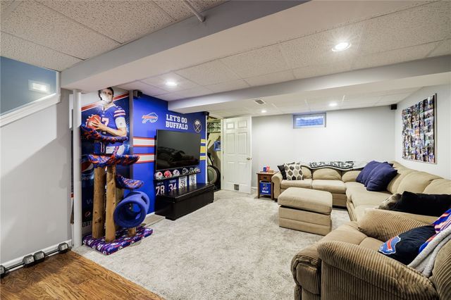 28 Osprey Drive, Henrietta, NY 14586