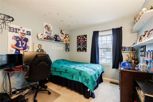 28 Osprey Drive, Henrietta, NY 14586