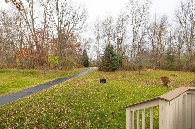 28 Osprey Drive, Henrietta, NY 14586