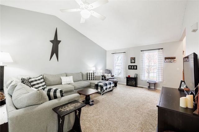 28 Osprey Drive, Henrietta, NY 14586