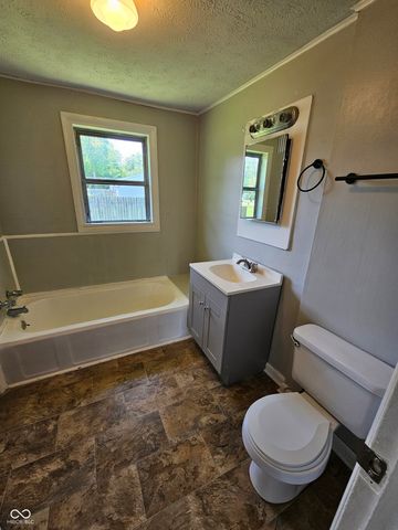 2418 W 18th Street, Anderson, IN 46016
