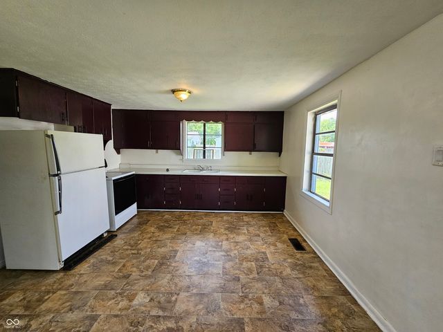 2418 W 18th Street, Anderson, IN 46016