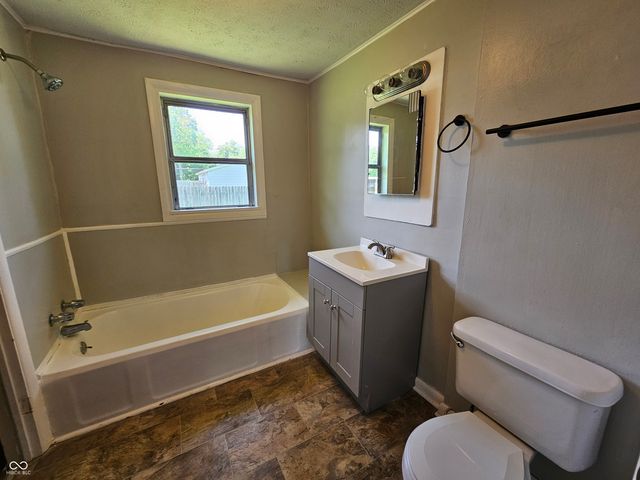 2418 W 18th Street, Anderson, IN 46016