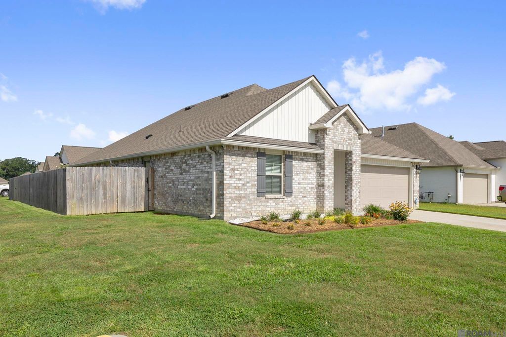 32123 Devan Trails, Denham Springs, LA 70726