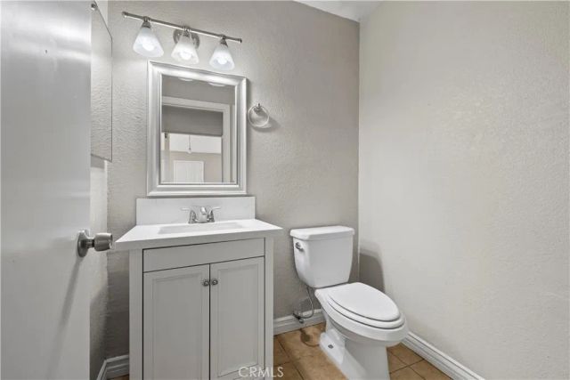 12207 Merrod, Victorville, CA 92395