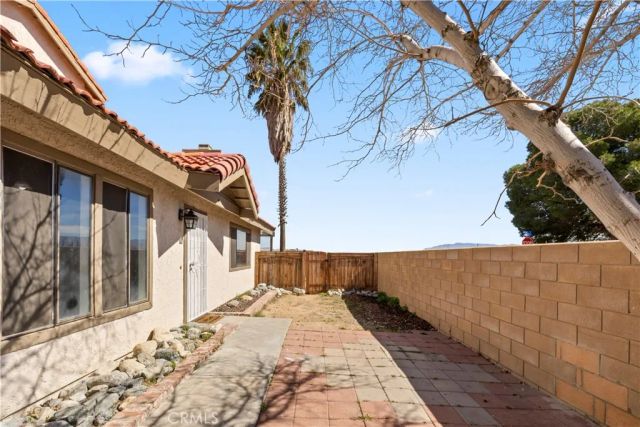 12207 Merrod, Victorville, CA 92395