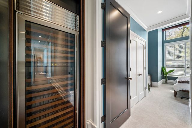 270 E Pearson Street 101, Chicago, IL 60611