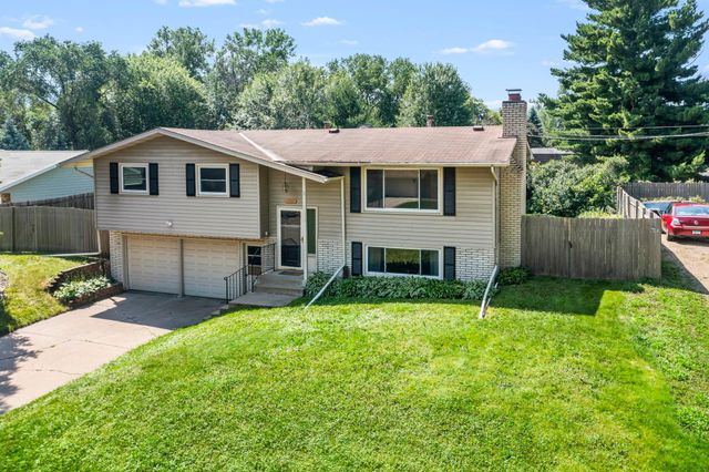 1561 15th Terrace NW, New Brighton, MN 55112