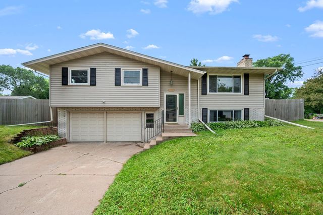 1561 15th Terrace NW, New Brighton, MN 55112