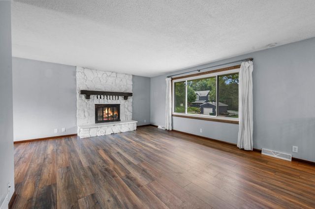 1561 15th Terrace NW, New Brighton, MN 55112