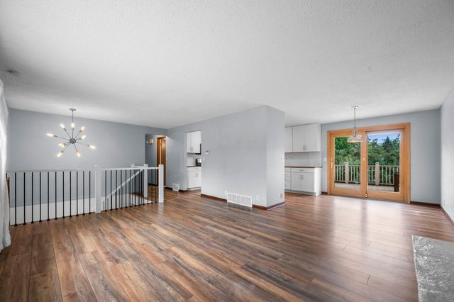 1561 15th Terrace NW, New Brighton, MN 55112