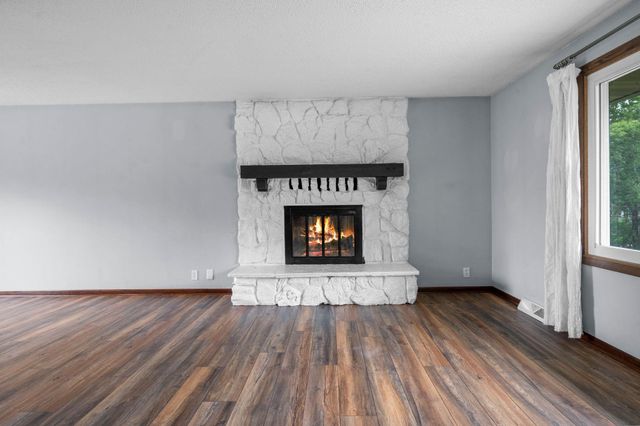 1561 15th Terrace NW, New Brighton, MN 55112