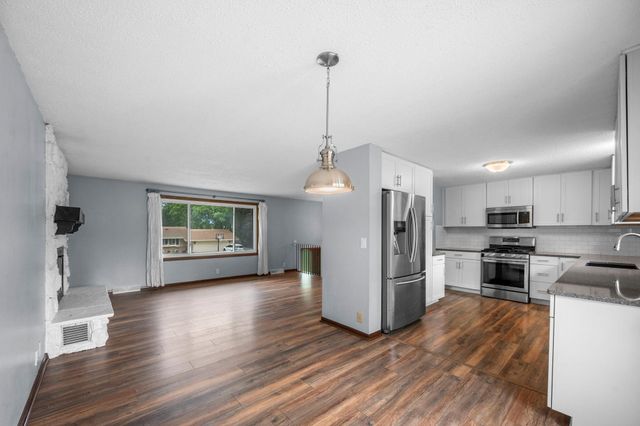 1561 15th Terrace NW, New Brighton, MN 55112