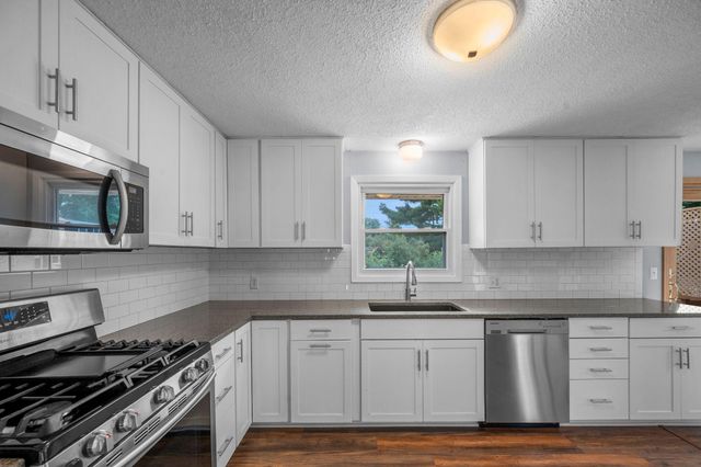 1561 15th Terrace NW, New Brighton, MN 55112