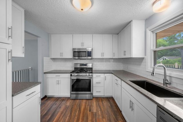 1561 15th Terrace NW, New Brighton, MN 55112
