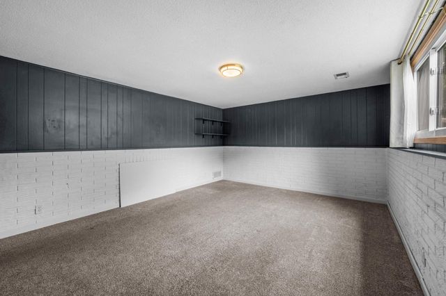 1561 15th Terrace NW, New Brighton, MN 55112
