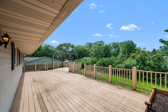 1561 15th Terrace NW, New Brighton, MN 55112