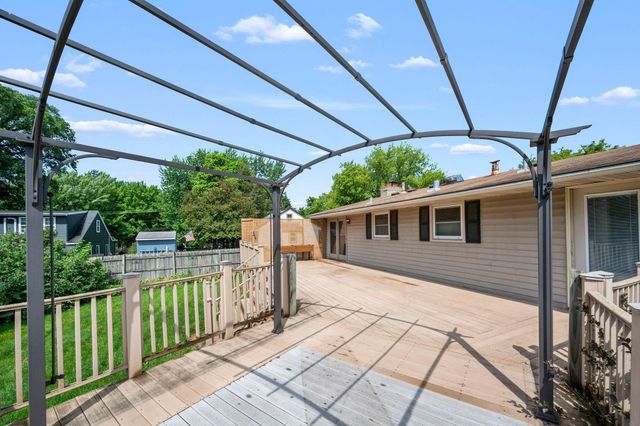 1561 15th Terrace NW, New Brighton, MN 55112