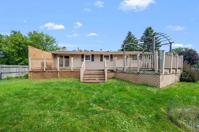 1561 15th Terrace NW, New Brighton, MN 55112