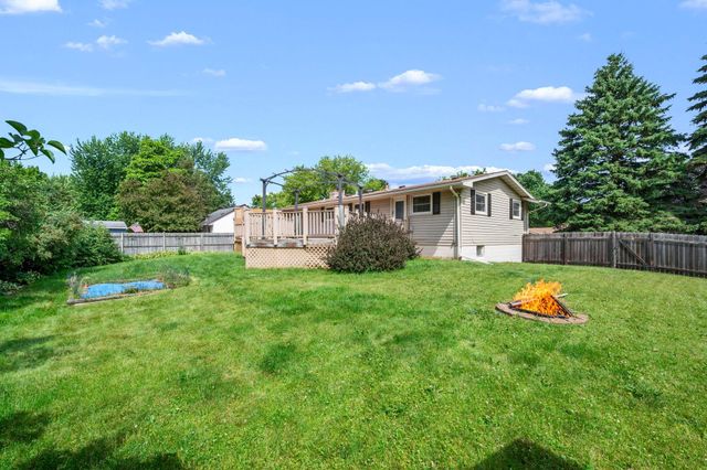 1561 15th Terrace NW, New Brighton, MN 55112