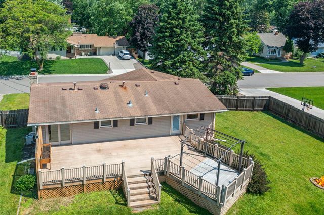 1561 15th Terrace NW, New Brighton, MN 55112