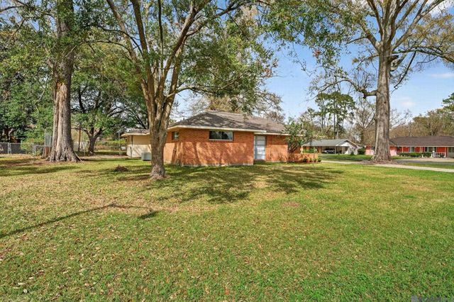 9955 Buena Vista Dr, Baton Rouge, LA 70815