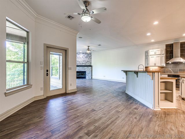 18894 E 80th Street North, Owasso, OK 74055