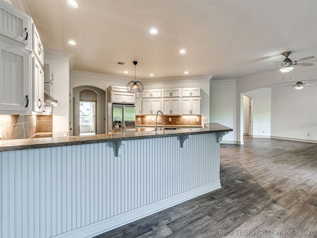 18894 E 80th Street North, Owasso, OK 74055