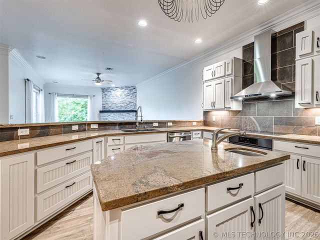 18894 E 80th Street North, Owasso, OK 74055
