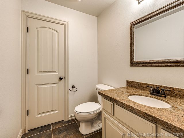 18894 E 80th Street North, Owasso, OK 74055