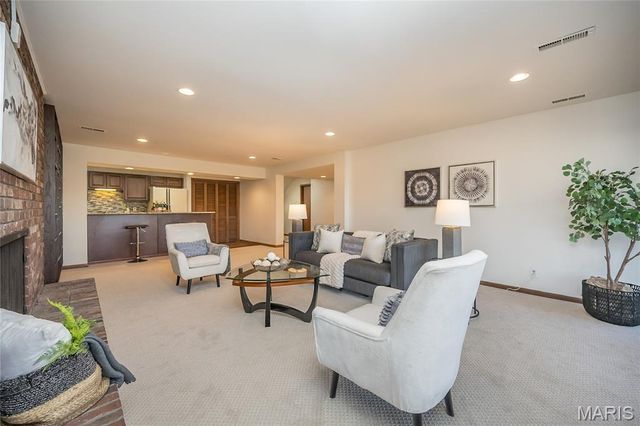 12987 Pingry Place, St Louis, MO 63131