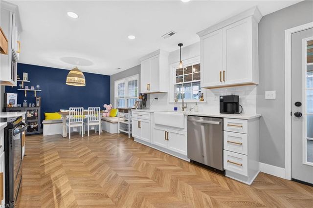 1353 New Mill DR, Chesapeake, VA 23322