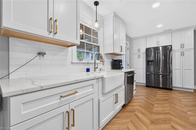 1353 New Mill DR, Chesapeake, VA 23322