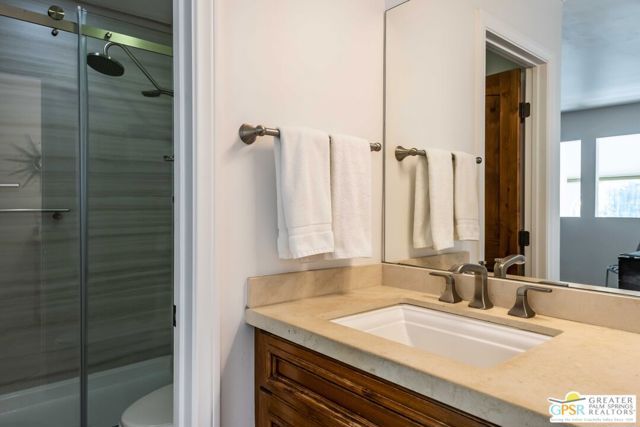 400 N Avenida Caballeros 11, Palm Springs, CA 92262