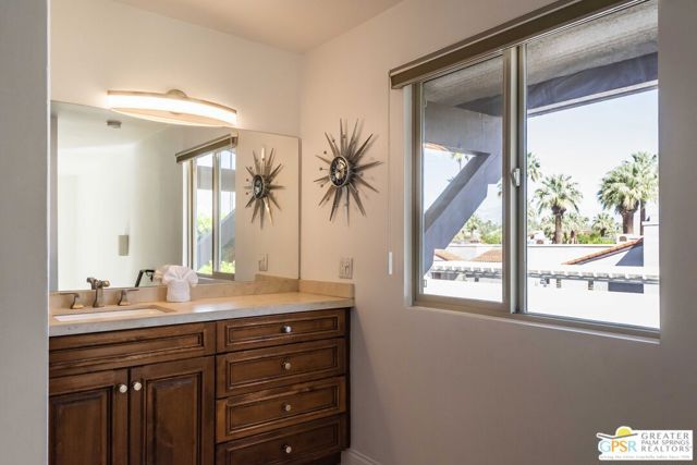 400 N Avenida Caballeros 11, Palm Springs, CA 92262