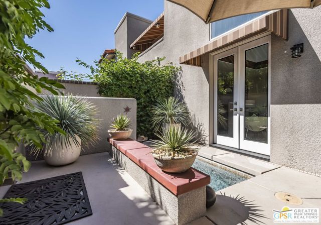 400 N Avenida Caballeros 11, Palm Springs, CA 92262