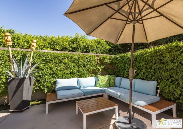 400 N Avenida Caballeros 11, Palm Springs, CA 92262