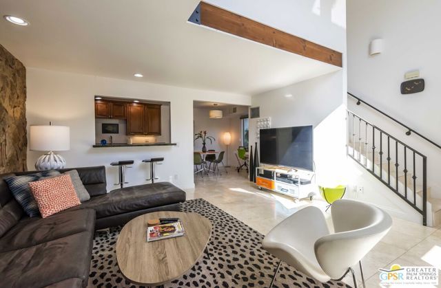 400 N Avenida Caballeros 11, Palm Springs, CA 92262