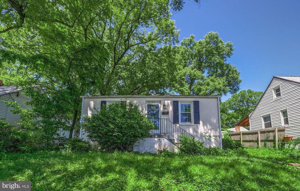 9506 52ND AVE, College Park, MD 20740