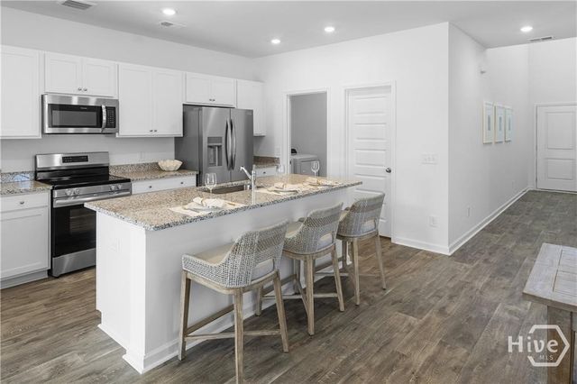 165 Bottlebrush Drive, Bloomingdale, GA 31302