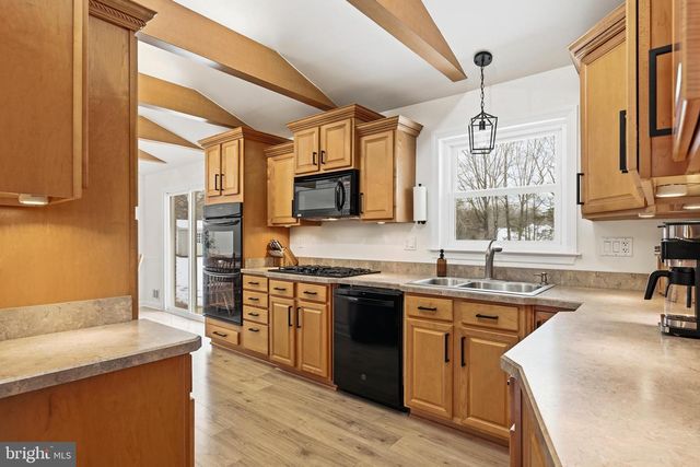 4030 RAVINE DR, White Plains, MD 20695