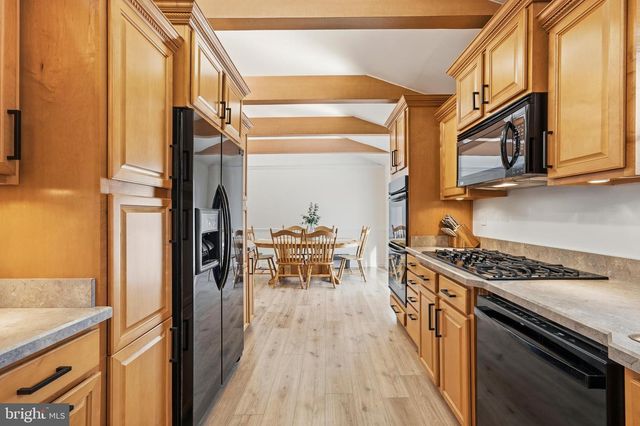 4030 RAVINE DR, White Plains, MD 20695