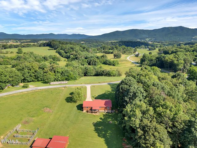 902 South Mill Road, Greeneville, TN 37743