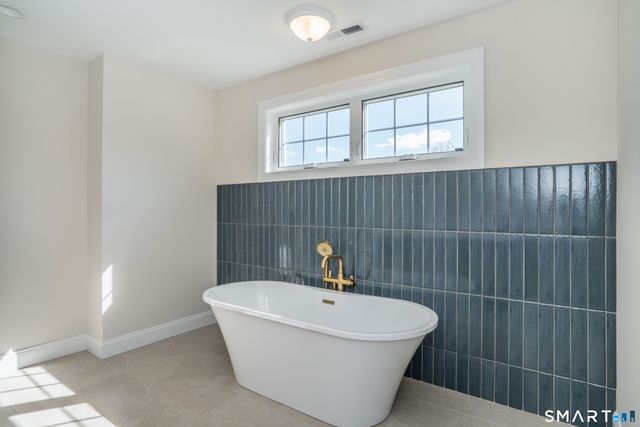 953 High Road, Berlin, CT 06037