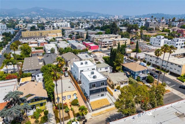 4511 Rosewood Avenue, Los Angeles, CA 90004