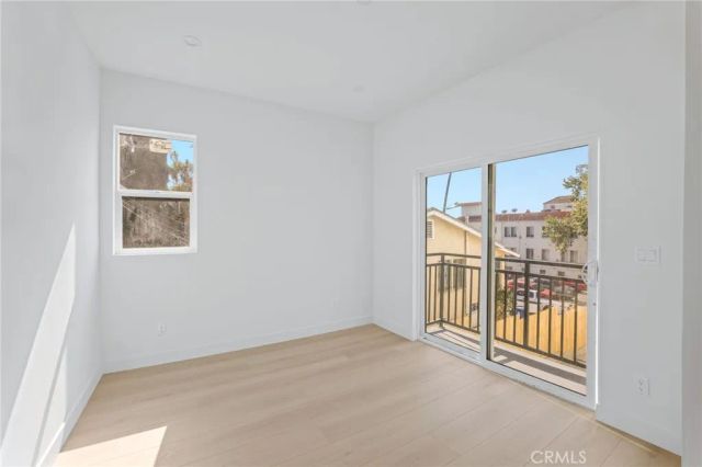 4511 Rosewood Avenue, Los Angeles, CA 90004