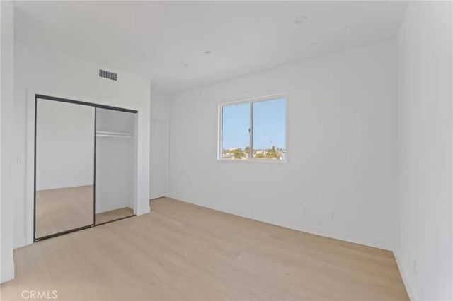 4511 Rosewood Avenue, Los Angeles, CA 90004