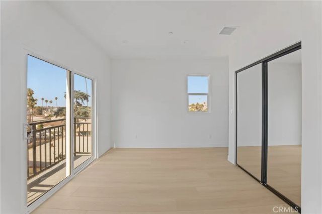 4511 Rosewood Avenue, Los Angeles, CA 90004